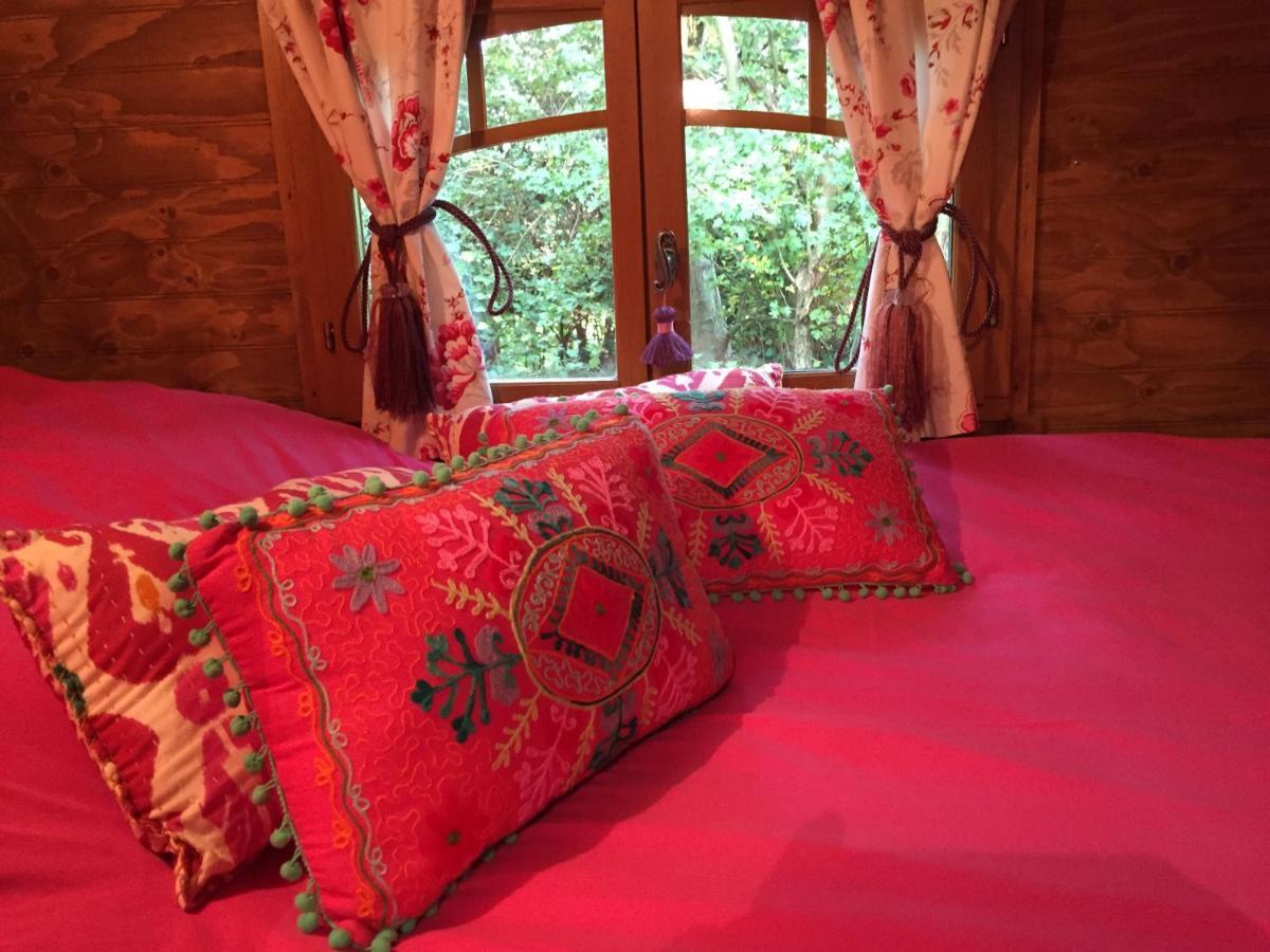 Bed and Breakfast Roulottes Du Rouard Camiers Exterior foto